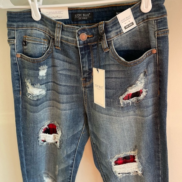 Judy Blue - Mid Rise Red Buffalo Plaid Skinny Jeans - Size 29/9 - NWT - Picture 11 of 15
